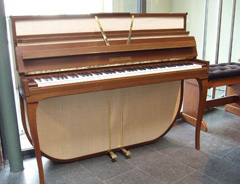 グロトリアンピアノ　ドイツ　1961年製